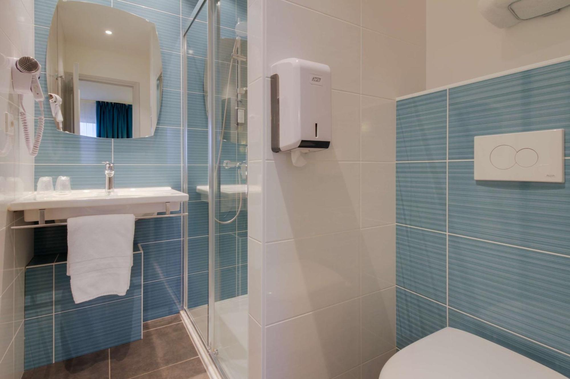 Brit Hotel Dijon Hermes Couchey Esterno foto