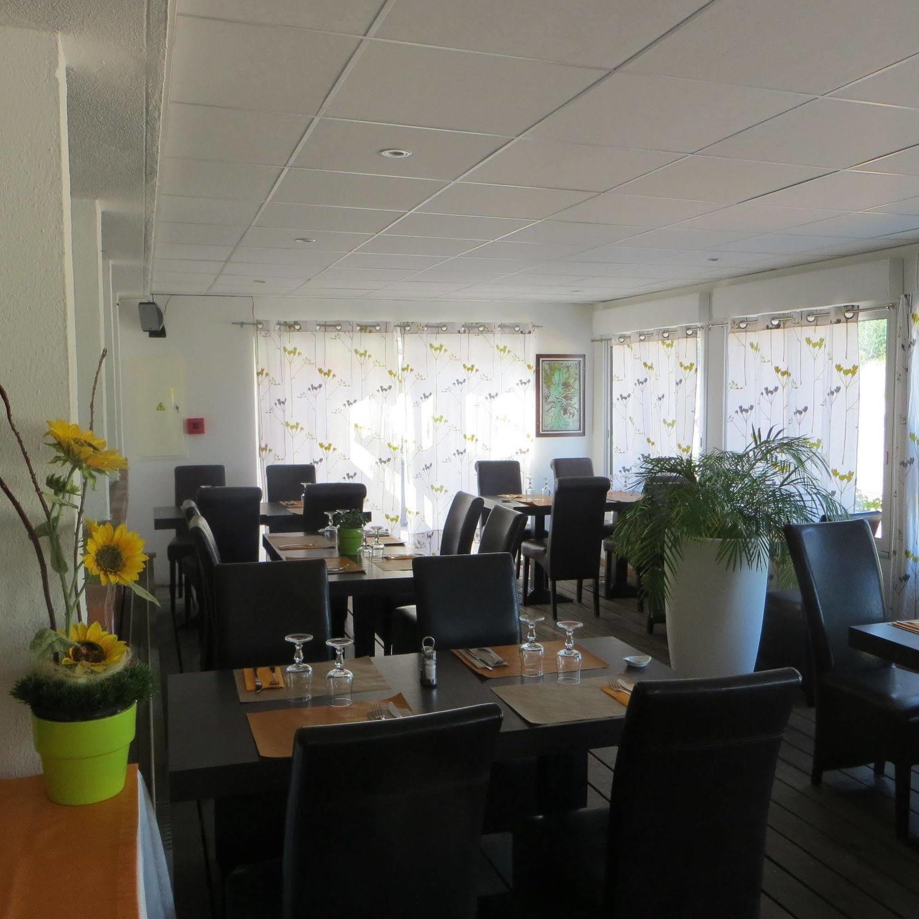 Brit Hotel Dijon Hermes Couchey Esterno foto