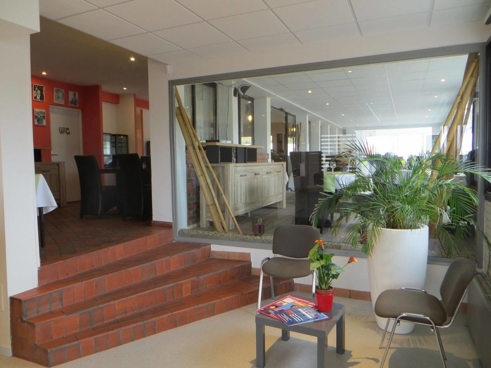 Brit Hotel Dijon Hermes Couchey Esterno foto